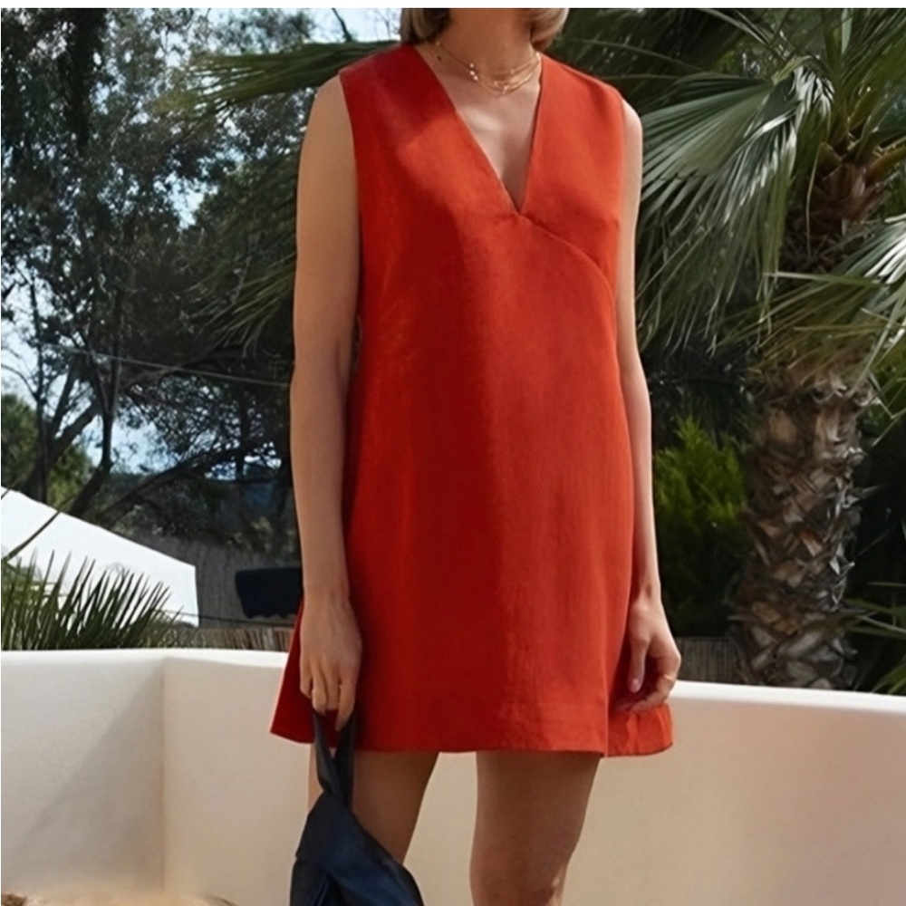 Commense Red and Orange Sleeveless V-Neck Shift Dress